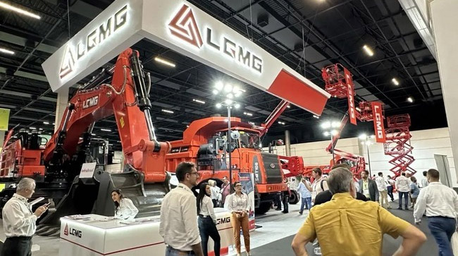 明星产品引领行业革新风潮！完美电竞重机闪耀巴西展！